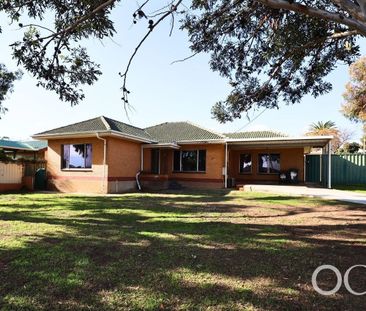 Open the Door to Versatile Family Living - Photo 6