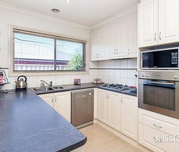 Perfect & Convenient Two Bedroom Home - Photo 1