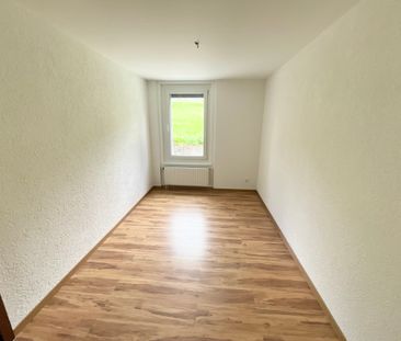 Appartement rénové de 3 pièces avec terrasse et vue dégagée - Photo 6