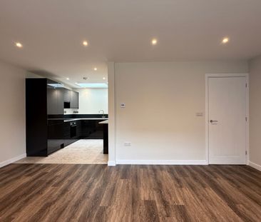 The Crescent , Taunton - Photo 2