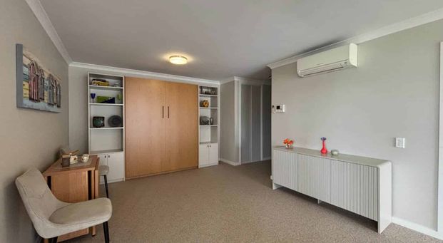 Fully Furnished Apartment - Photo 1