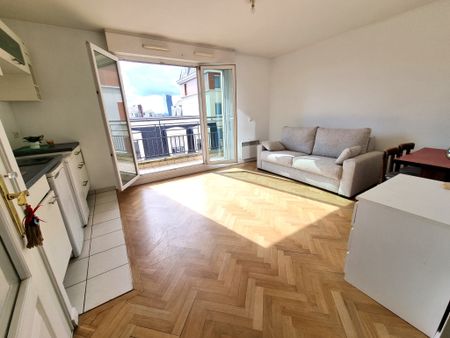 CHARENTON Liberté – STUDIO avec BALCON et PARKING. - Photo 5
