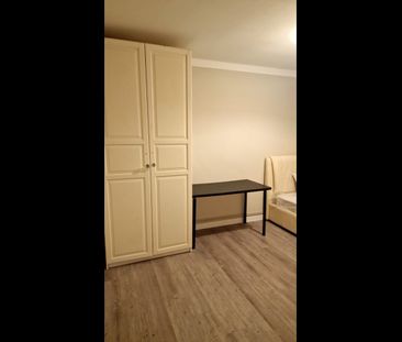 Room in a Shared Flat, South Island Place, SW9 - Photo 5