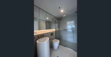 Experience luxurious living at Promenade - Photo 5