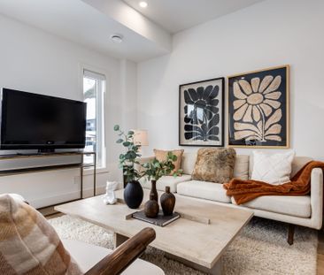 Pet-Friendly Modern 3 Bedroom Townhouse in Capitol Hill - Photo 6