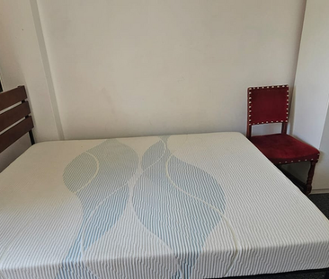 1 bedroom in a flat share to rent - Photo 2