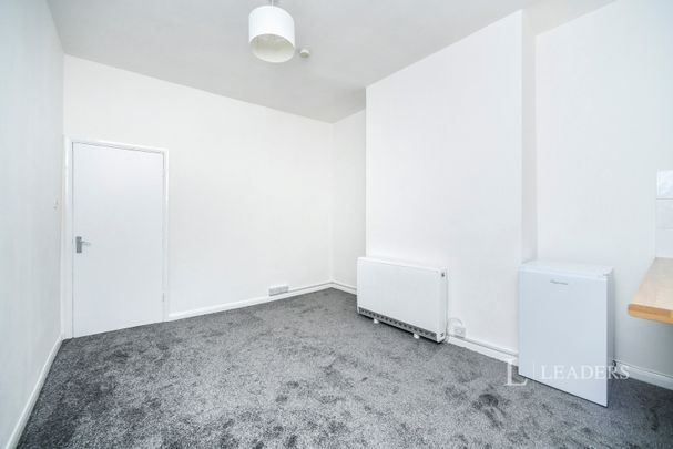 2 bedroom apartment to rent College Road, Brighton, BN2 - Photo 1