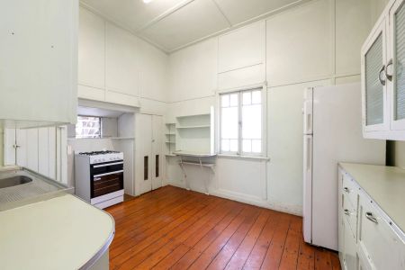Charming Character Home in the Heart of Woolloongabba - Photo 5