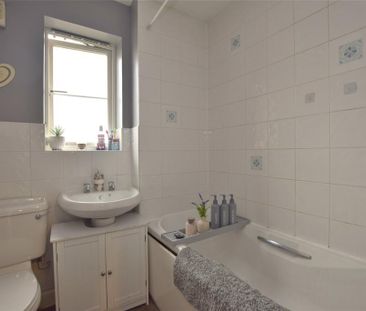 2 bedroom terraced house to rent - Photo 3