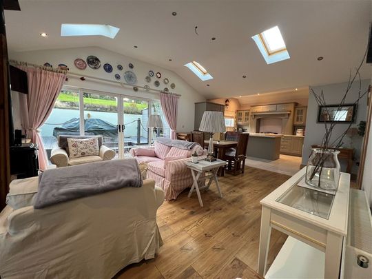 No. 5 Knockieran Cottages, Blessington, Wicklow - Photo 1