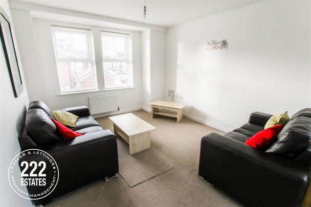 Lulworth Place - - WA4 - Photo 1