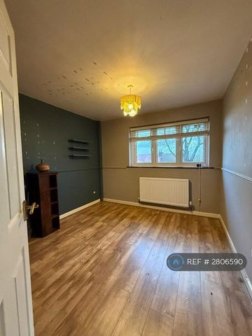 3 bedroom detached house to rent - Photo 3