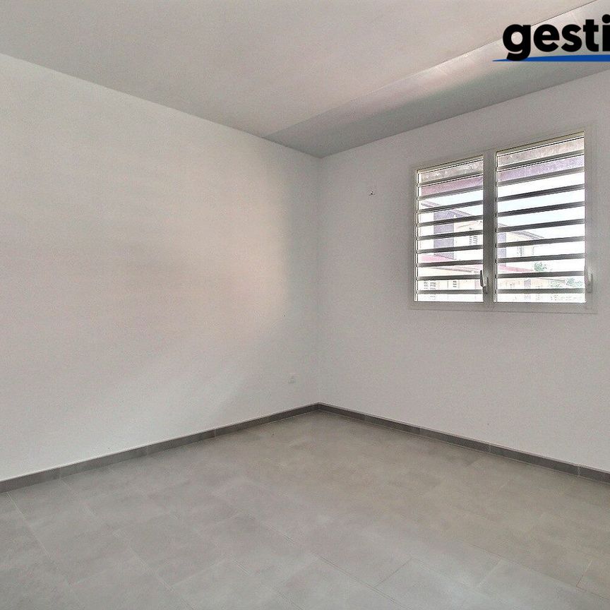 Location Appartement 4 pièces 105m² MATOURY 97351 - Photo 1
