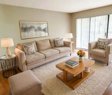 Sunshine Apartments | 33184 George Ferguson Way, Abbotsford - Photo 1