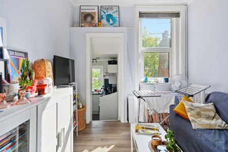 2 bedroom flat to rent - Photo 4