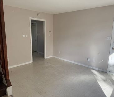 For Lease - 86 Brock Street Unit# 3, Oshawa, Ontario - Photo 3