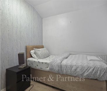 3 bedroom terraced house to rent - Photo 6