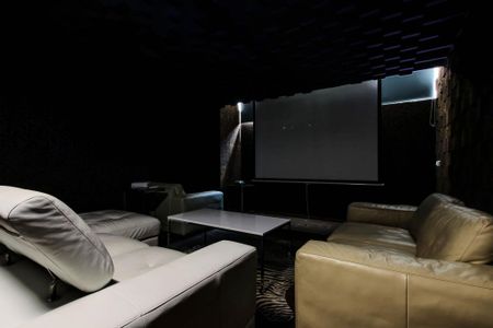 Luxury Townhouse for rent in Sierra Blanca, Spain - Photo 2