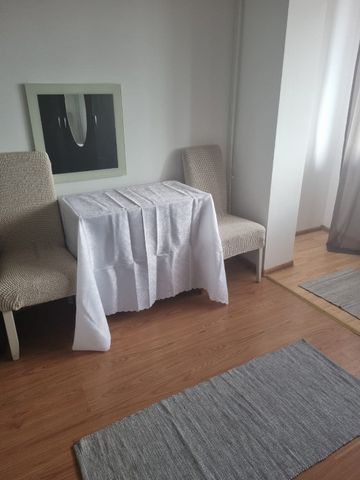 Inchiriez garsoniera in Deva, zona Dorobanti, etaj 4, bloc de 4 etaje, - Photo 4