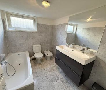 Damrak, Amsterdam - Photo 5