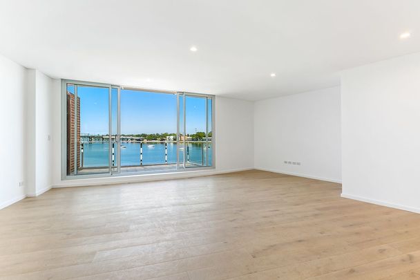 Uninterrupted Panoramic Water Views - Photo 1