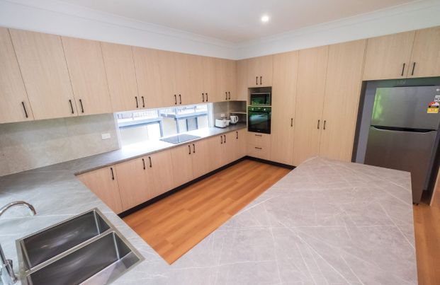 Room 1 - 497 Moggill Road, Indooroopilly QLD 4068 - House For Rent | Domain - Photo 1