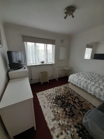 Room in a Shared Flat, Bernard Shaw House, NW10 - Photo 2