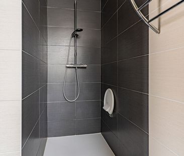 Perfect onderhouden woning 3slpk, garage en tuin. - Photo 3