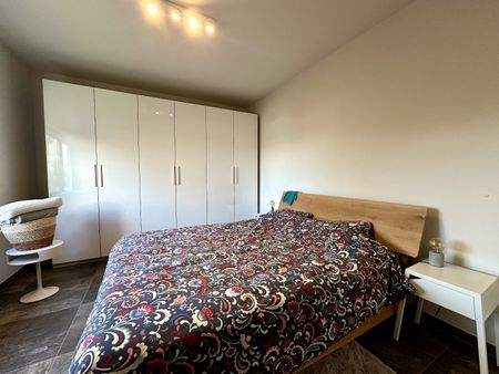 Modern penthouse met drie slaapkamers, groot terras en zicht op het groen - Foto 5