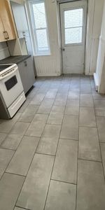 8 1/2 - Montréal (Ville-Marie (Centre-ville)) - 3 495 $/mois - Photo 3