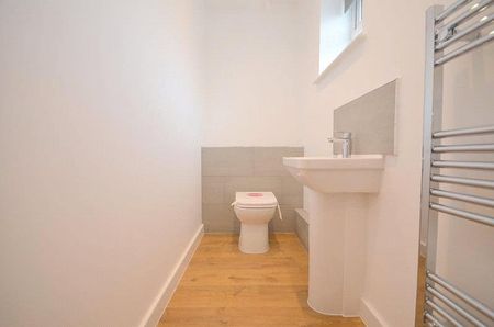 2 bedroom apartment to rent - Photo 3