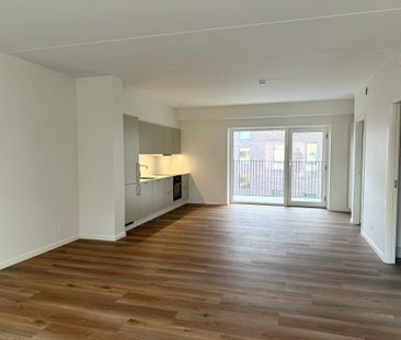 Moderne 3-værelses lejlighed i Nørresundby med altan og tagterrasse - Photo 2
