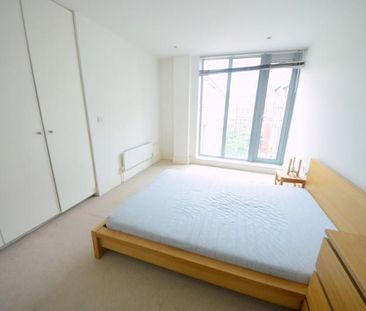 2 bedroom penthouse to rent - Photo 2