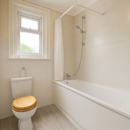 1 Bed Flat, Cambridge Road, SO14 - Photo 3