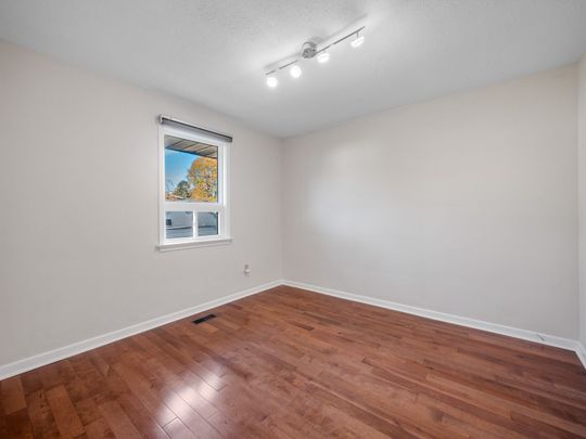 For Lease - 712 Brimorton Drive, Toronto, Ontario - Photo 1