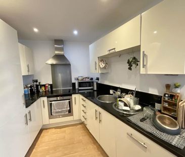 2 bedroom flat to rent - Photo 5