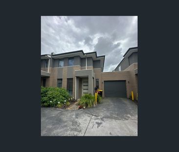 Modern two bedroom townhouse - Photo 3