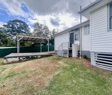 Renovated 4 Bedroom Home! - Photo 6