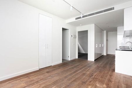 217/110 Keilor Road, Essendon VIC 3040 - Photo 4