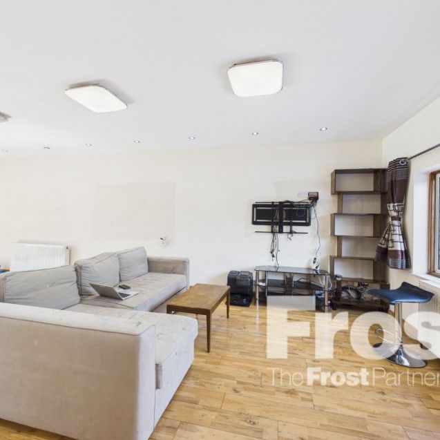 London Road, Slough, Berkshire,SL3 - Photo 1