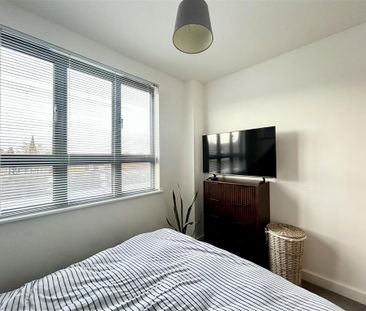 2 bedroom flat to rent - Photo 6