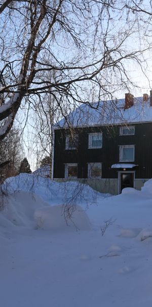 Fin 1:a på Klövervägen 3 i Sund - Foto 1