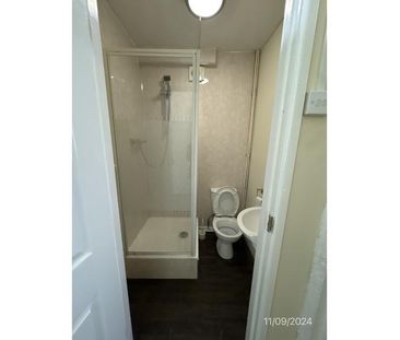 4 bedroom terraced house to rent - Photo 6