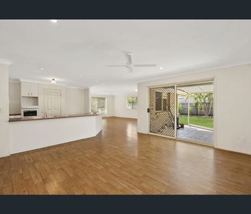 Beautiful Easily Maintained Lowset! - Photo 6