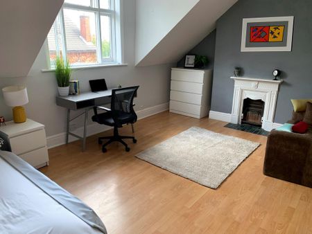 6 bedroom terraced house to rent - Photo 3