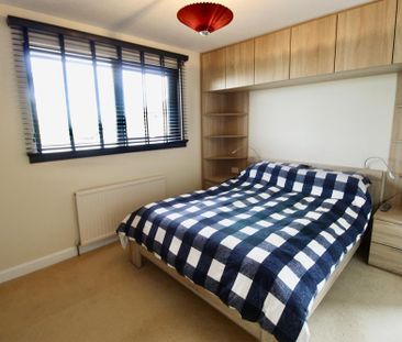 4 bedroom bungalow to rent - Photo 1