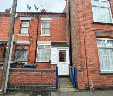 Terraced House to rent on - Photo 5