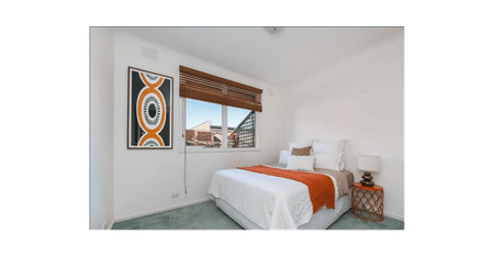 Location location location - Photo 2