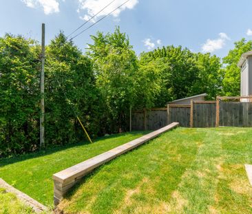 For Lease - 8 Chadwick Avenue, Guelph, Ontario - Photo 4