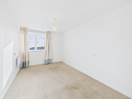 2 bedroom penthouse to rent - Photo 3